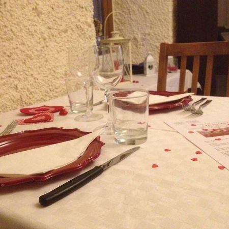 La Tana Del Ghiro Bed and Breakfast Porto Valtravaglia Exteriör bild